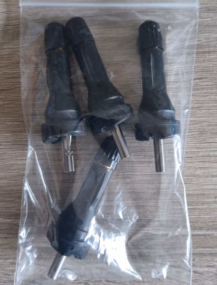 Nissan tyre valves and pressure sensors - Private Seller