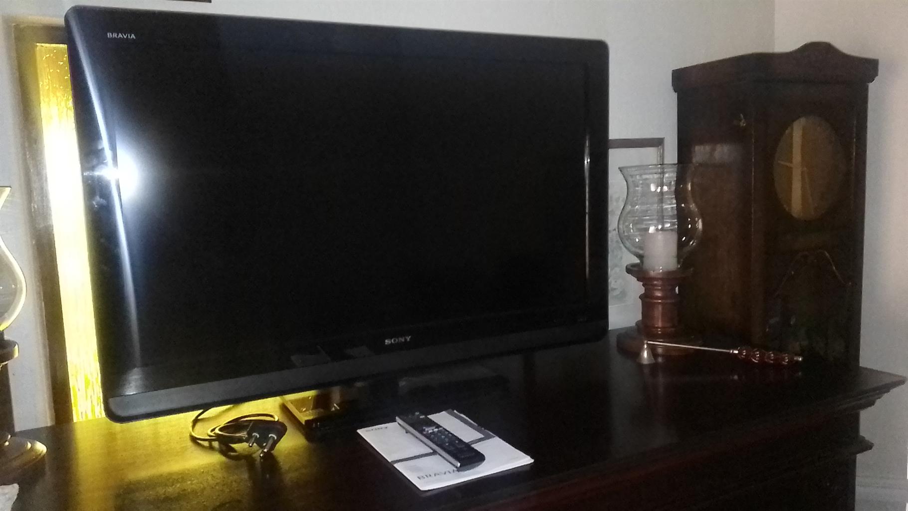 Television 40 inch Sony Bravia