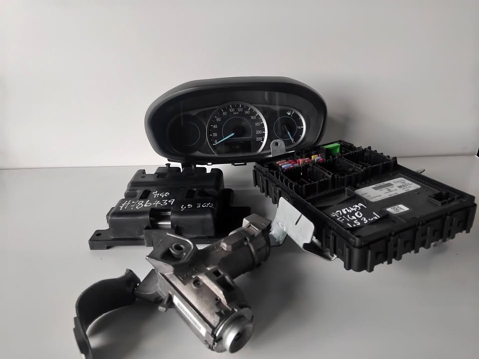 Ford Figo 3cylinder lockset - Private Seller Ford Figo 3cylinder lockset - Private Seller