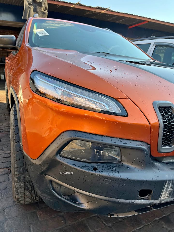 2ND Hand Jeep Cherokee 3.2 KL Spares In Stock - Private Seller 2ND Hand Jeep Cherokee 3.2 KL Spares In Stock - Private Seller