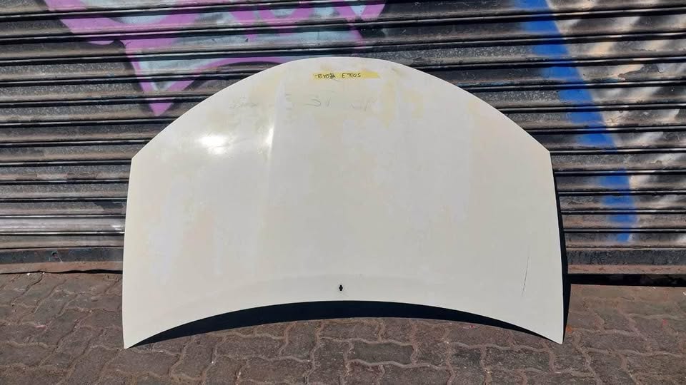 Toyota Etios bonnet - Private Seller Toyota Etios bonnet - Private Seller
