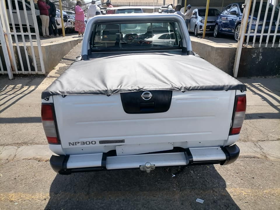 2015 Nissan Np300 Hardbody Double Cab Bakkie