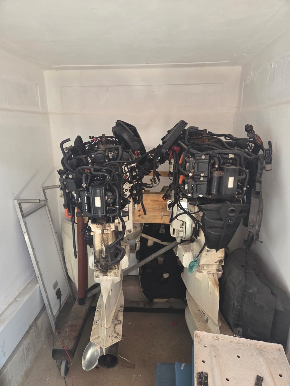 Evinrude 130hp etec spares