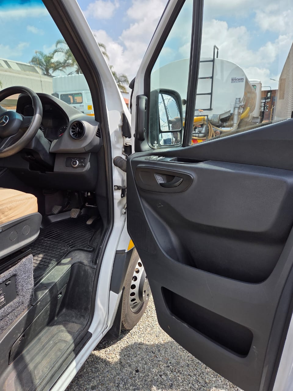Mercedes Sprinter Bus