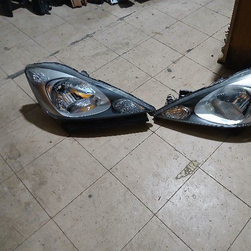 Honda jazz headlight - Private Seller Honda jazz headlight - Private Seller