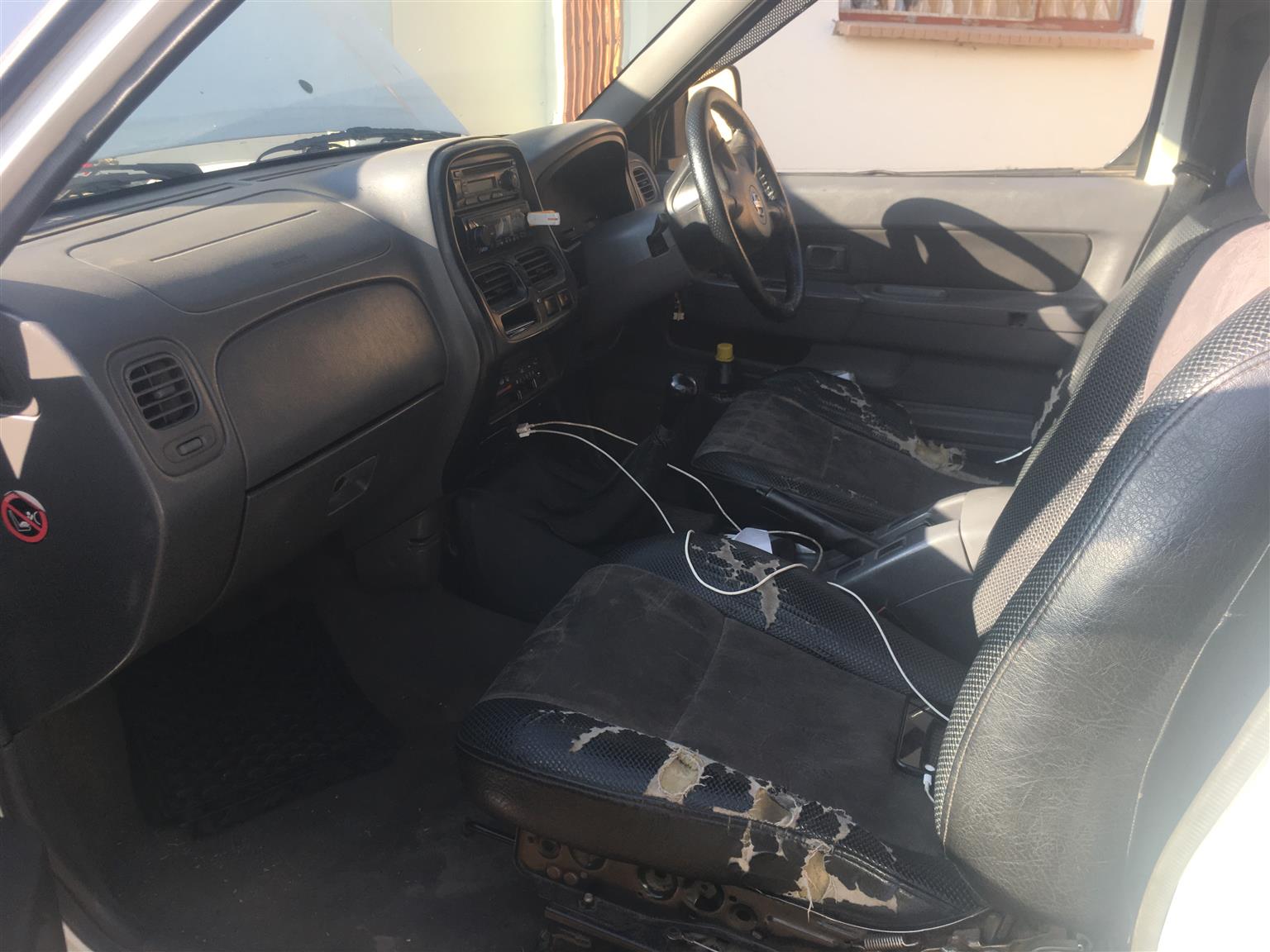 Nissan Hardbody Club Cab 3.3 V3 for sale 60k.