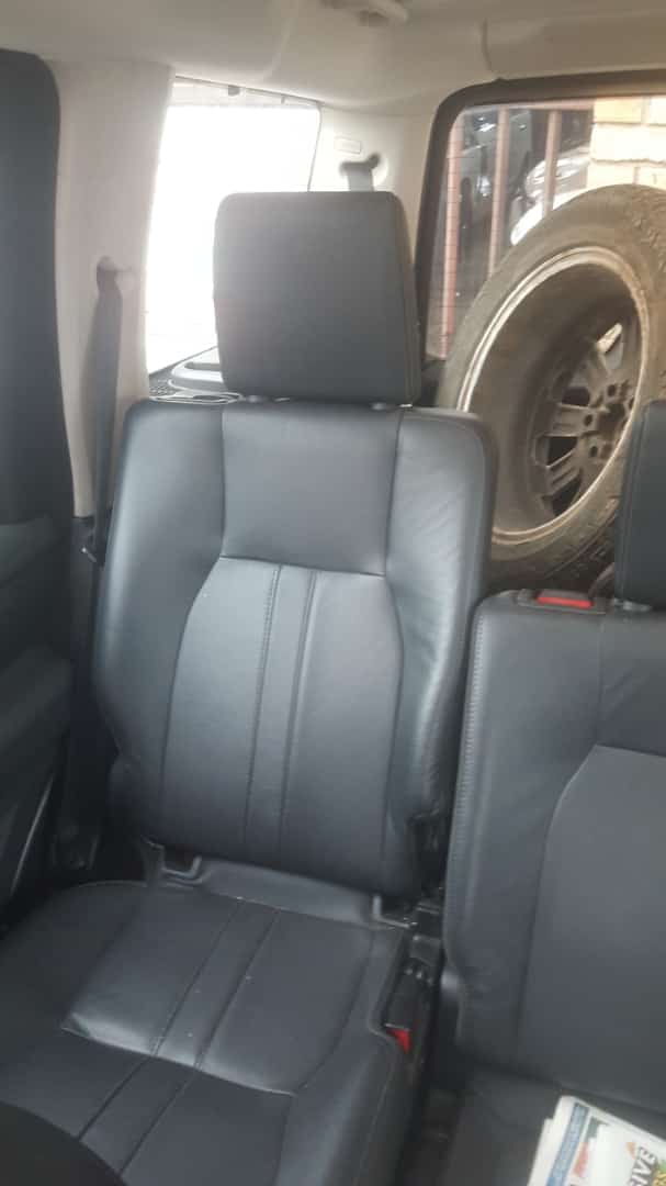 2013 Discovery 4 3.0l SDV6 SE Black Leather Seat Set for sale