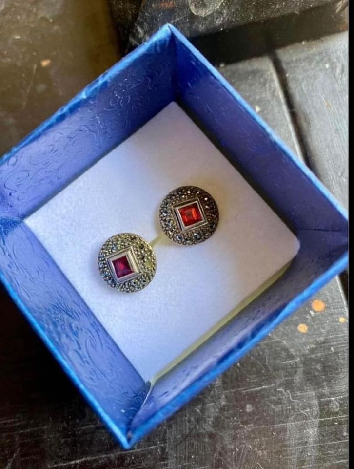 Vintage silver earrings Vintage silver earrings