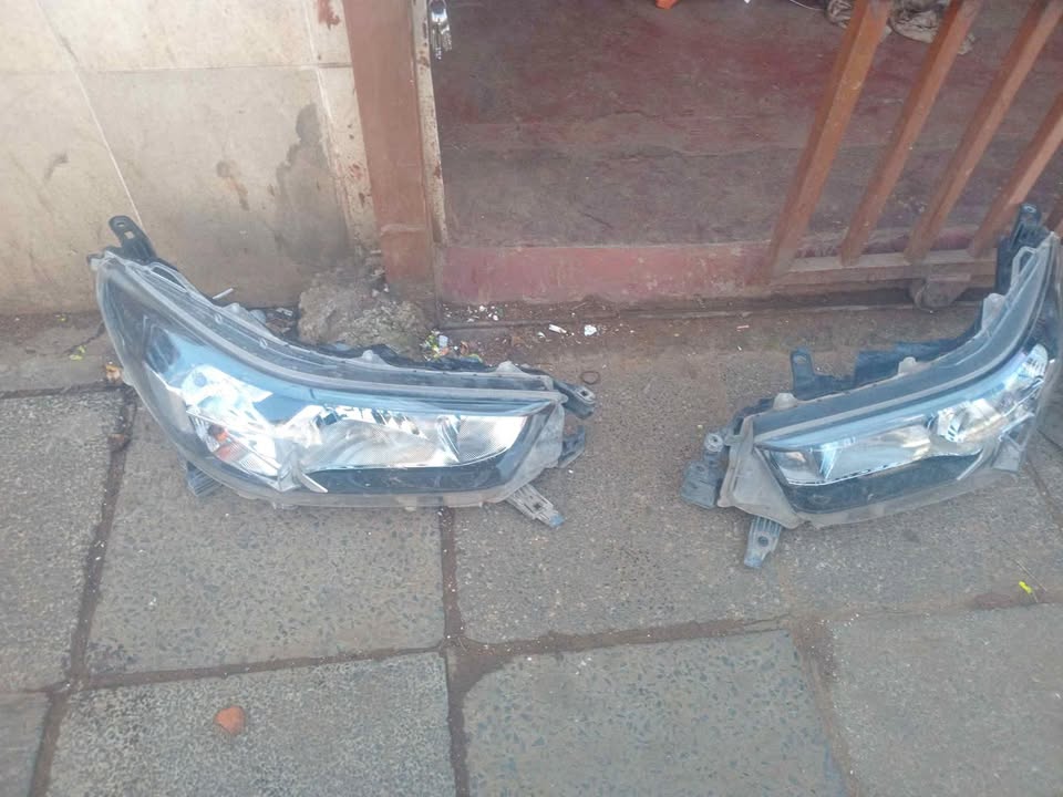 Toyota hilux front headlights - Private Seller Toyota hilux front headlights - Private Seller