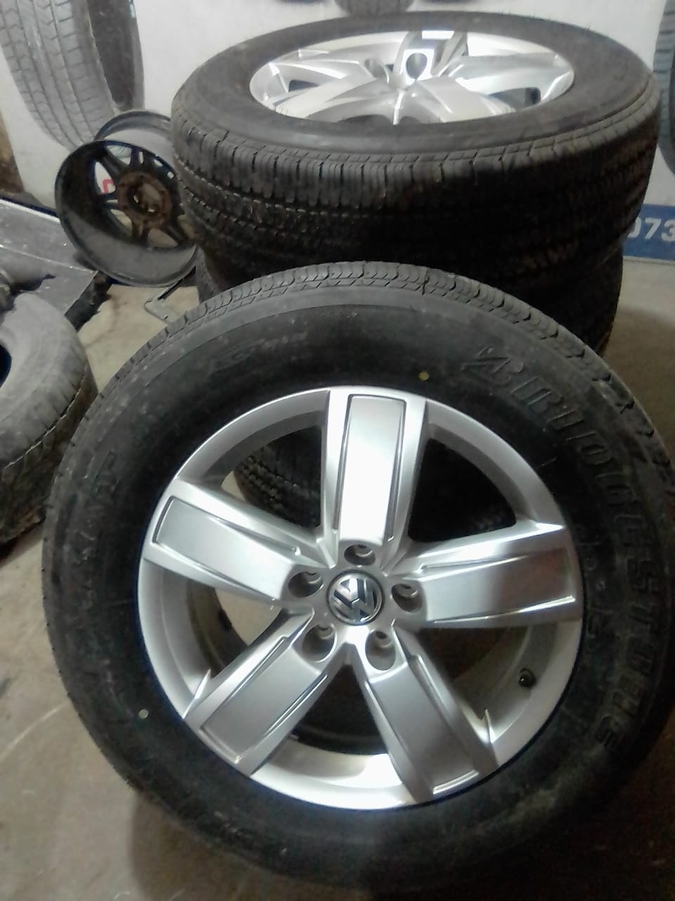 18" VW Amarok original mags with brand new 255/60/18 Bridgestone Dueller H/T set - Private Seller