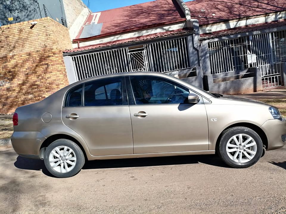 2018 VOLKSWAGEN POLO VIVO 1.4 SEDAN AUTOMATIC TRANSMISSION IN EXCELLENT CONDITION