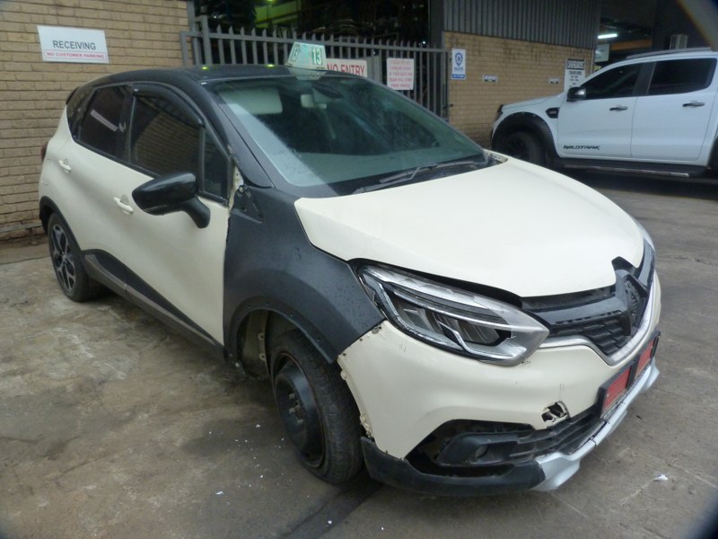 Renault Captur 900T Dynamique Manual Cream - 2019 STRIPPING FOR SPARES - Private Seller