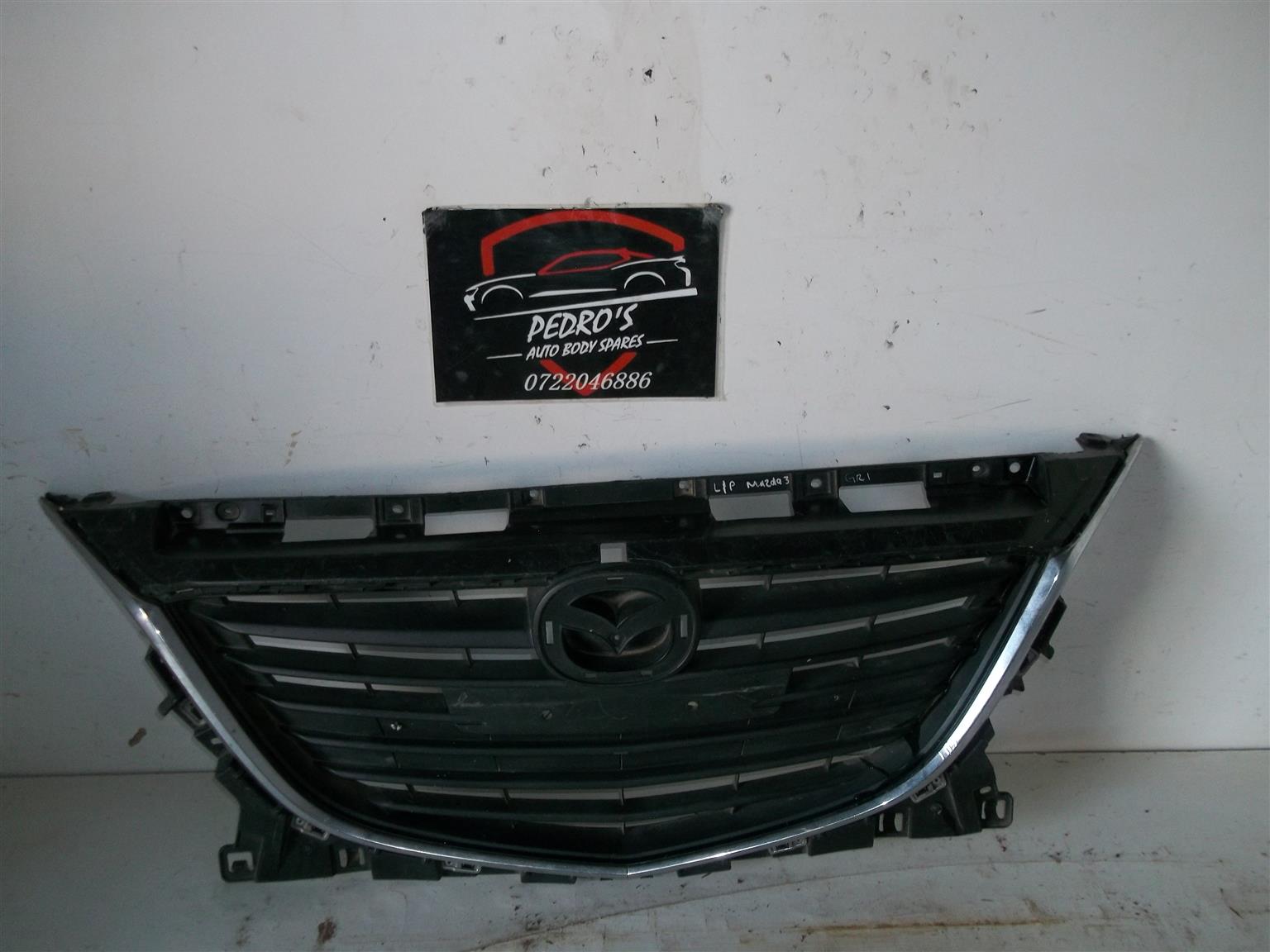 Mazda 3 (BM) '14-'16 radiator grille - Private Seller Mazda 3 (BM) '14-'16 radiator grille - Private Seller