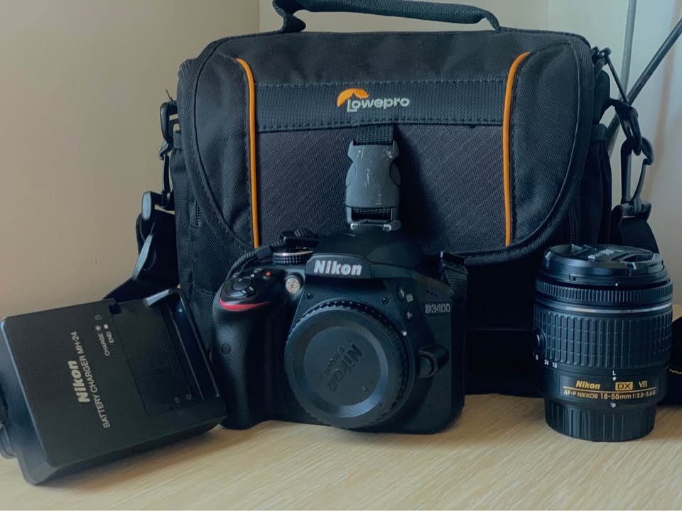 Nikon D3400 + 18-55mm Lens + Hama Tripod Bundle - Excellent Condition!