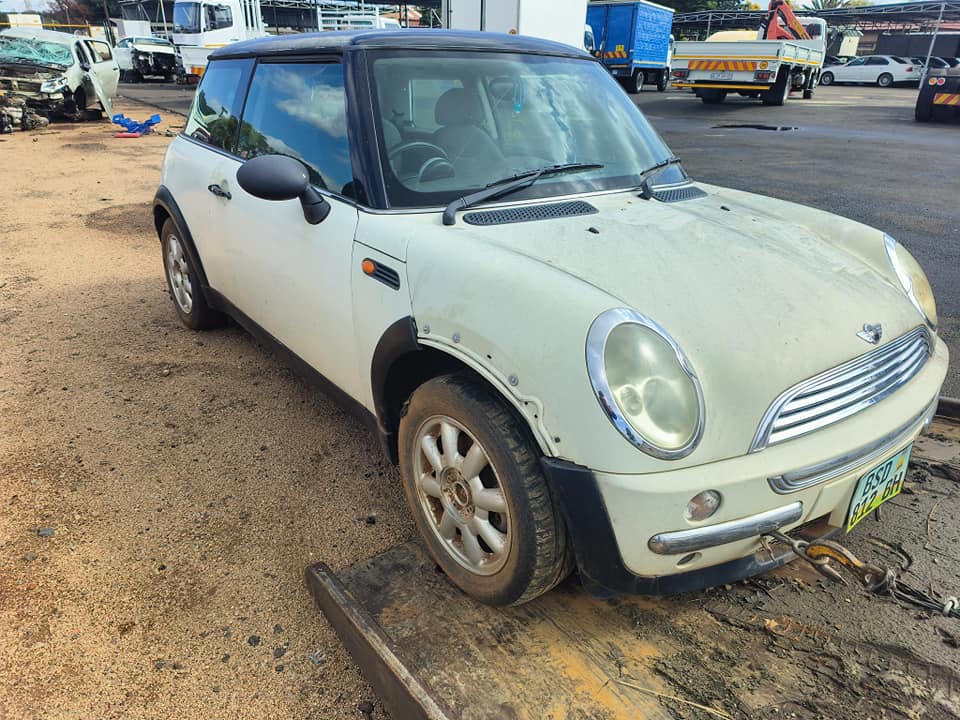 Mini Cooper Stripping for Spares - Private Seller Mini Cooper Stripping for Spares - Private Seller