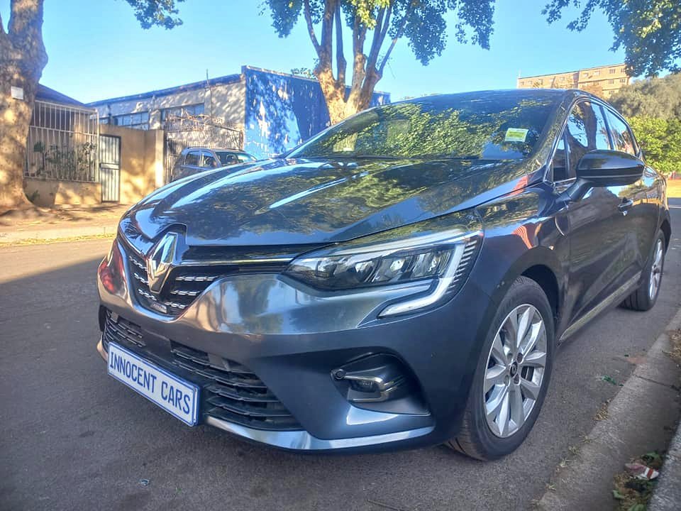 2022 RENAULT CLIO 5 HATCHBACK 1.0 PETROL, MANUAL, GREY COLOR, MILEAGE 37000KMS, SK,SB