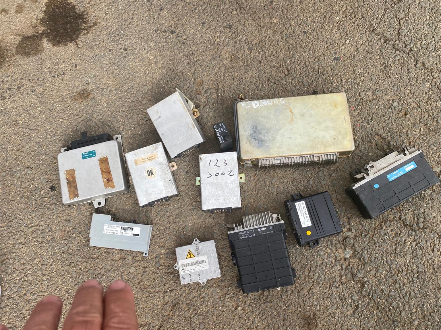 Mercedes Benz Electronic Boxes ECU Cruize - Private Seller Mercedes Benz Electronic Boxes ECU Cruize - Private Seller