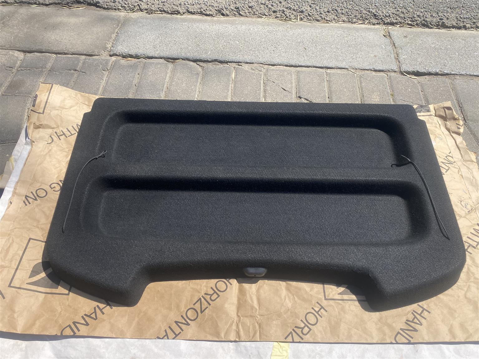 2017 RENAULT DUSTER PARCEL SHELF FOR SALE. IN PRISTINE CONDITION - Private Seller