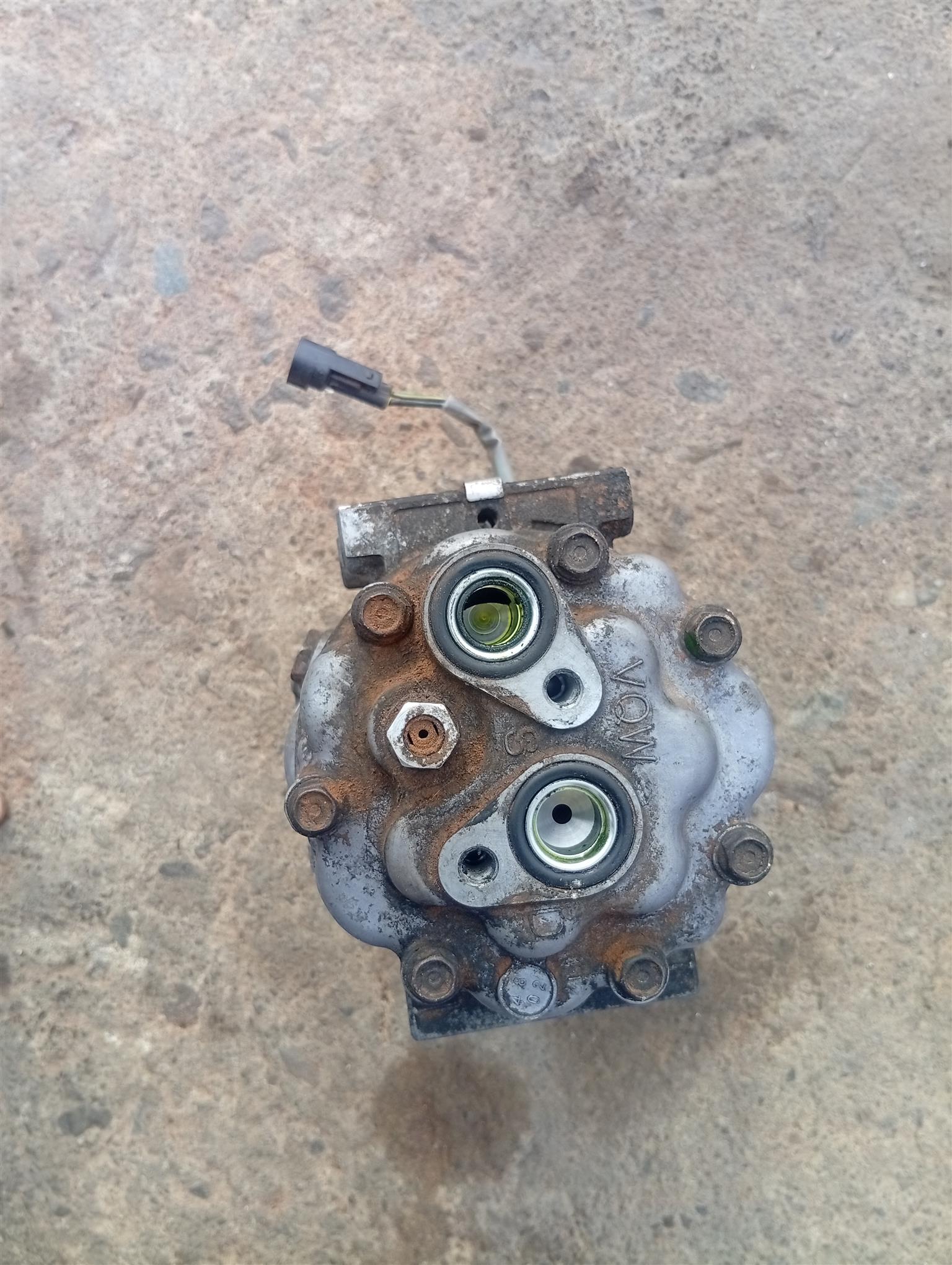 2006-2011 Volvo S40 diesel AC Compressor OEM Sanden SD7V16 fits OE# 8200866451 - Private Seller