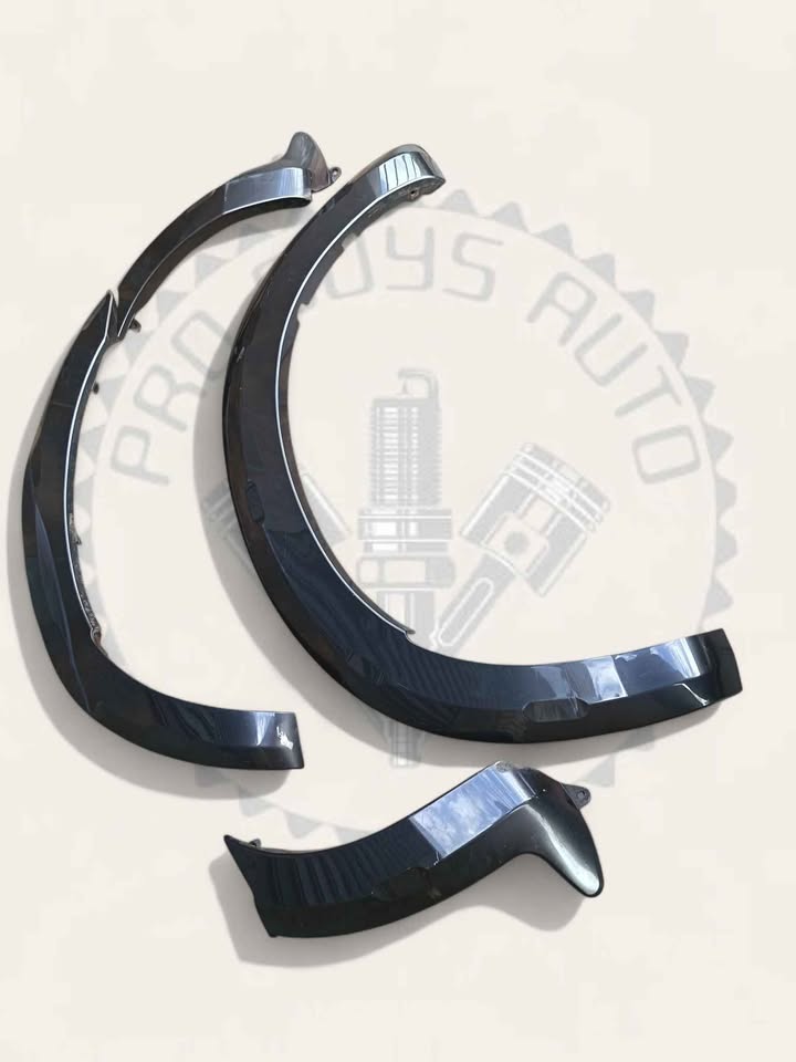 ISUZU DMAX V CROSS FENDER/WHEEL ARCHES AVAILABLE FOR SALE - Private Seller