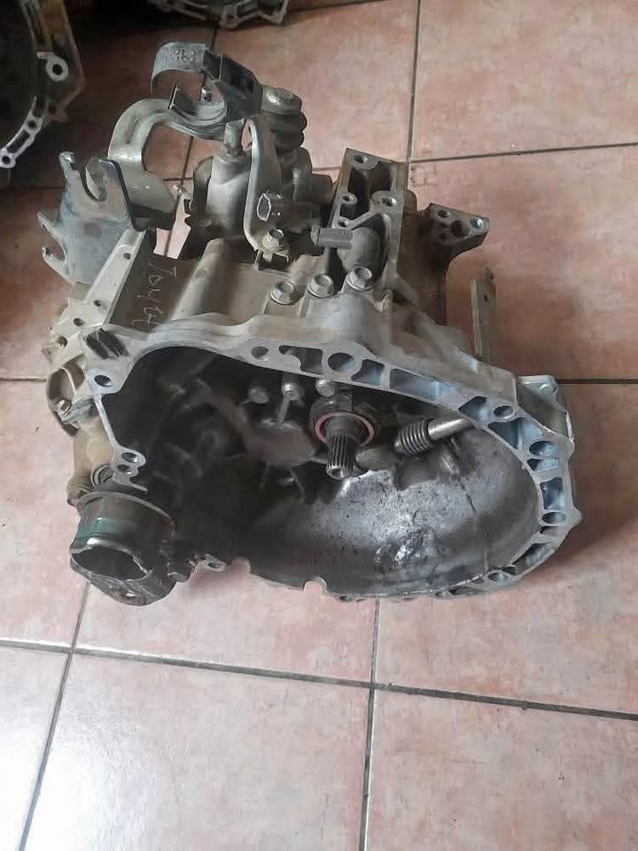 TOYOTA AYGA Gearbox Manual - Private Seller TOYOTA AYGA Gearbox Manual - Private Seller