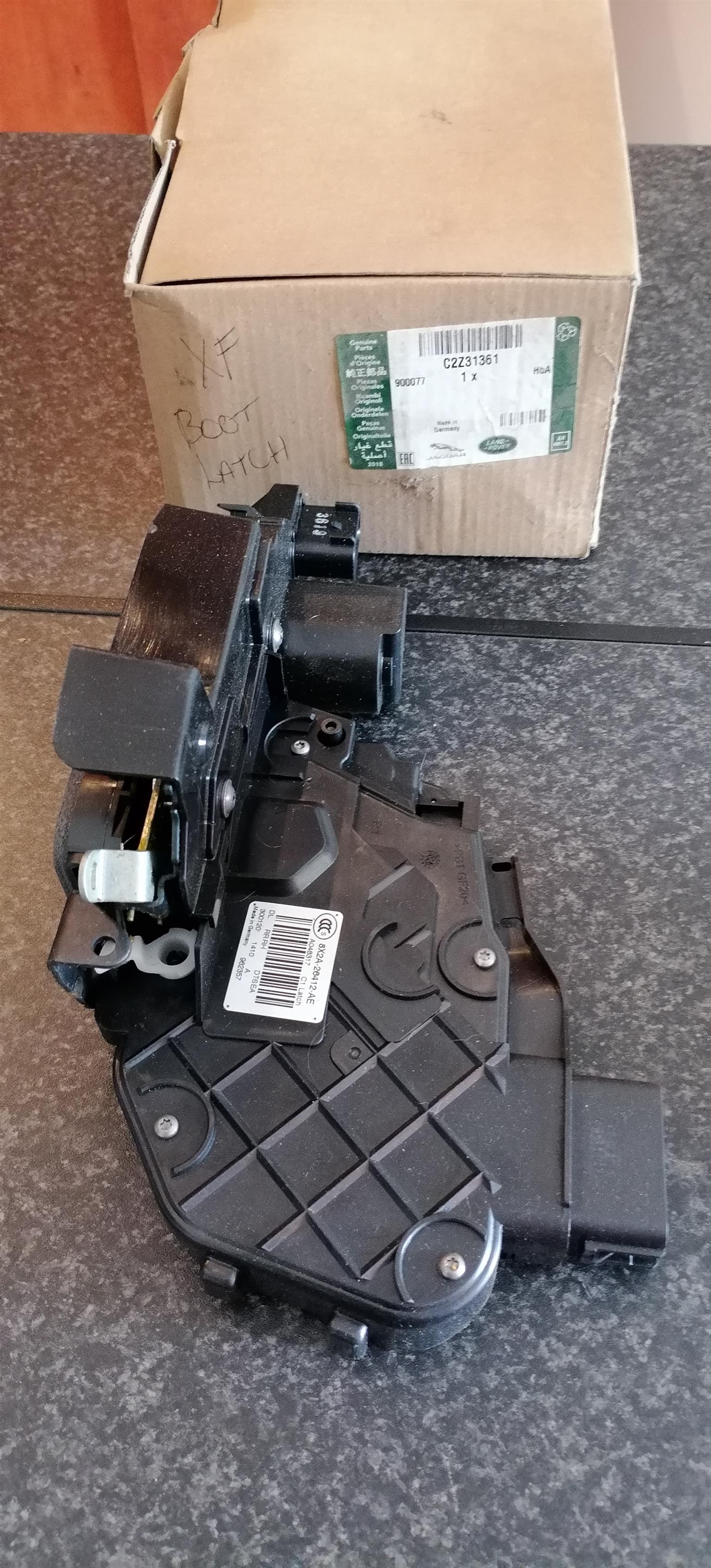 Jaguar xf and xj door latches - Private Seller