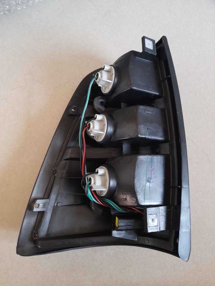 ISUZU KB 1998 /03 BRAND NEW TAILIGHTS FORSALE - Private Seller