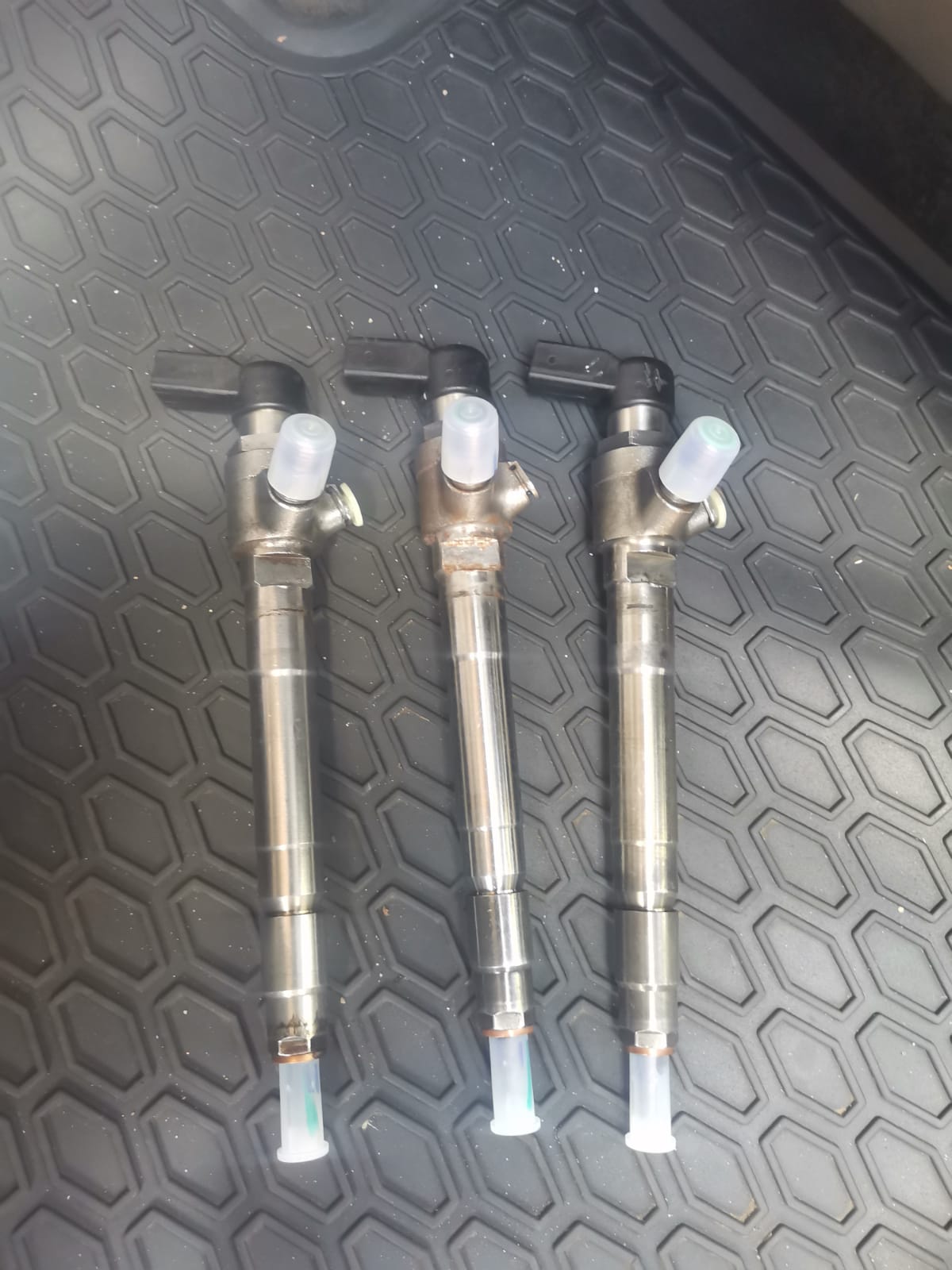 Diesel injectors for ford ranger 3.2 and 2,2  t6 - Private Seller