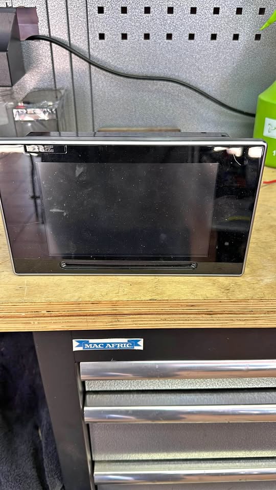 Toyota GD6 Radio - Private Seller