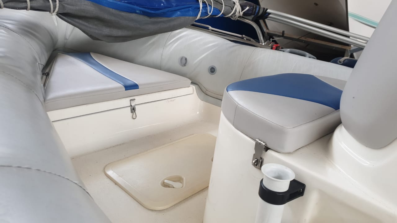 Stingray 5,6m Sea Raider inflatable boat.