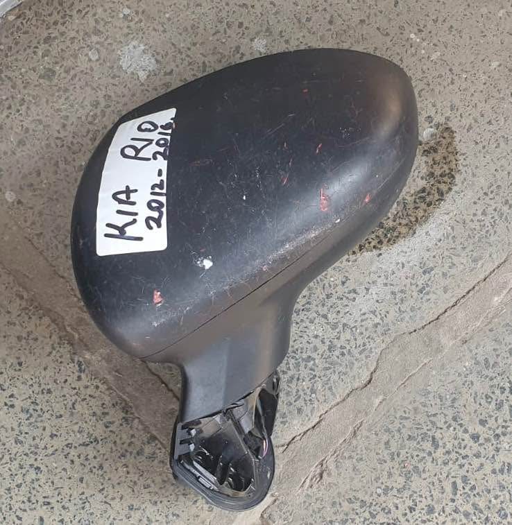 Kia Rio side mirror - Private Seller