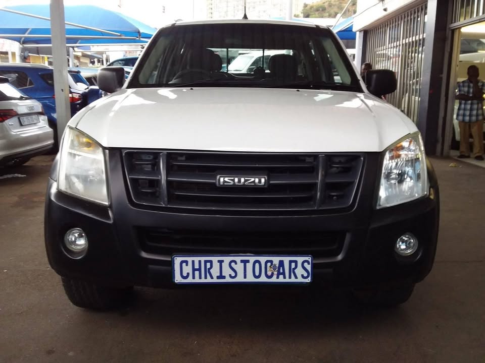 2010 model Isuzu KB240 double cab manual