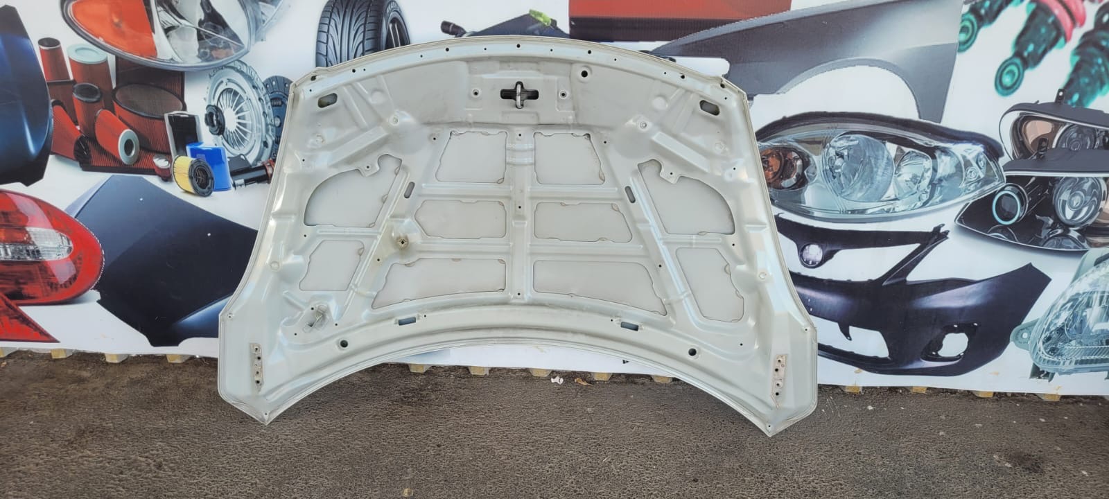 2017 SUZUKI SWIFT BONNET HOOD FOR SALE. IN EXCELLENT CONDITION - Private Seller 2017 SUZUKI SWIFT BONNET HOOD FOR SALE. IN EXCELLENT CONDITION - Private Seller