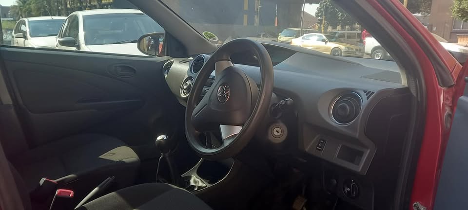 MAROON 2019 TOYOTA ETIOS 1.5 SPRINTER 5Dr. HATCHBACK, 76000KM, ACCIDENT FREE,
