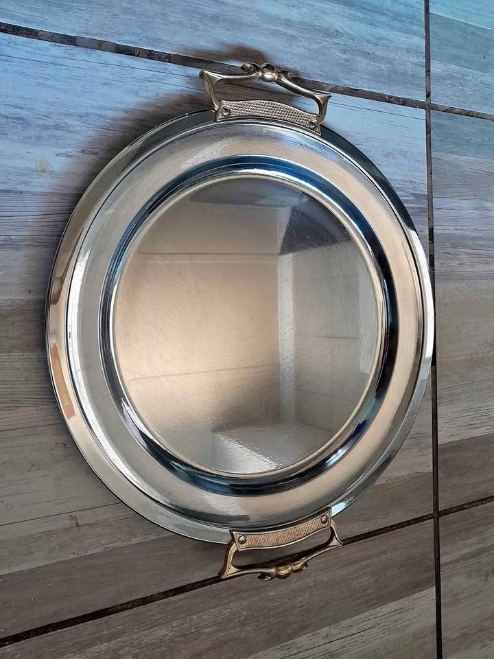 1950s Kromex Chrome and Gold Tone Serving Tray (vintage) 1950s Kromex Chrome and Gold Tone Serving Tray (vintage)