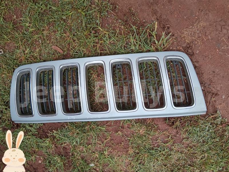 In Store: Jeep Grand Cherokee WK1 Hemi Grill - Private Seller In Store: Jeep Grand Cherokee WK1 Hemi Grill - Private Seller