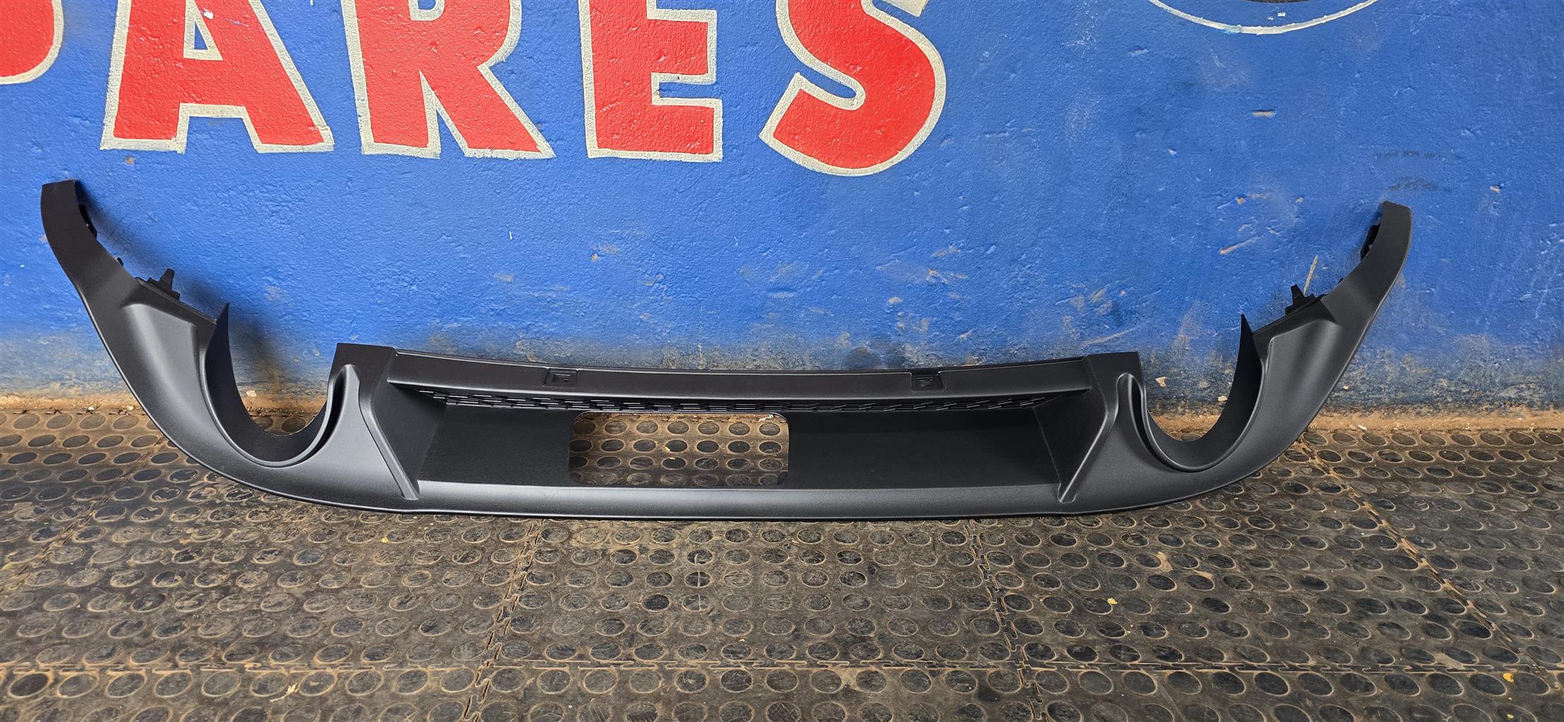 New stock arrivals rear bumper diffuser golf 7.5 gti - Private Seller New stock arrivals rear bumper diffuser golf 7.5 gti - Private Seller