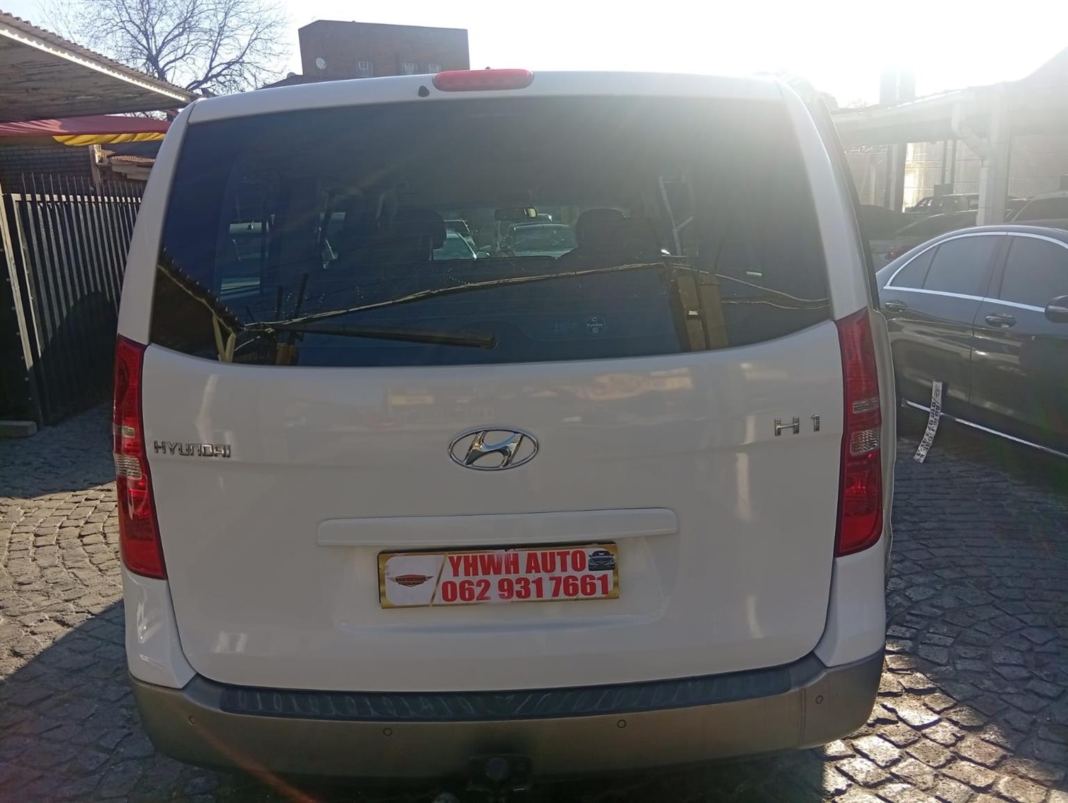 2016 Hyundai H-1 2.5 Auto 9 Seater CRDi Bus GLS Automatic Leather Sea