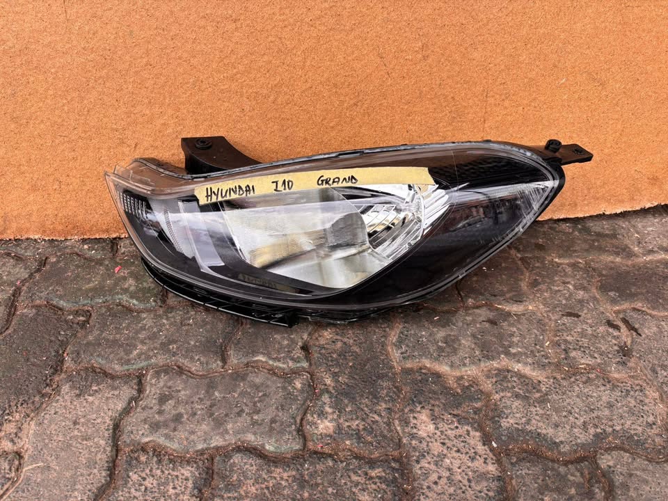 Hyundai i10 Grand Headlight - Private Seller Hyundai i10 Grand Headlight - Private Seller