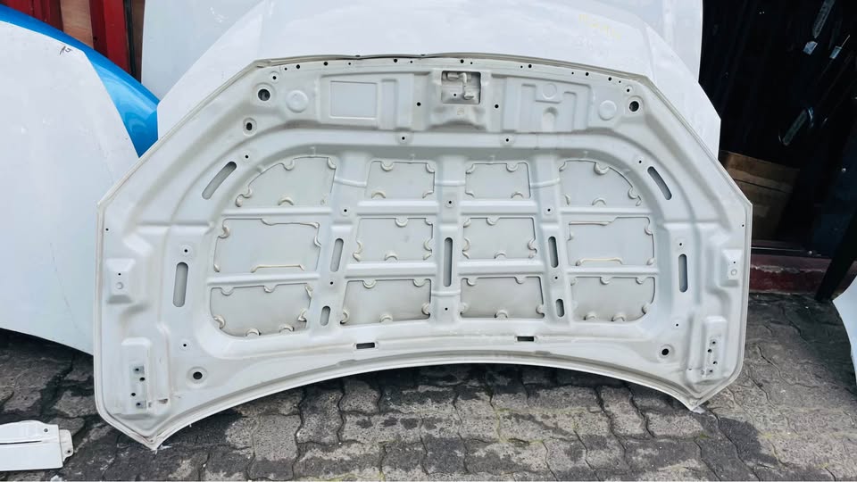 Toyota Urban Cruiser Bonnet - Private Seller Toyota Urban Cruiser Bonnet - Private Seller