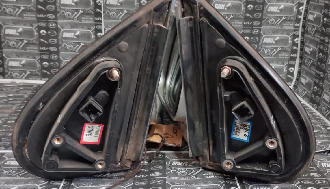 USED HYUNDAI SANTA FE DOOR MIRRORS FOR SALE - Private Seller