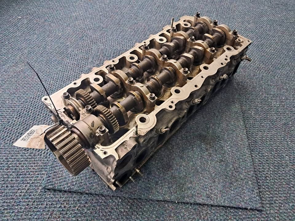 Toyota Hilux - Fortuner 3.0 TDI 1KD Cylinder Head - Private Seller