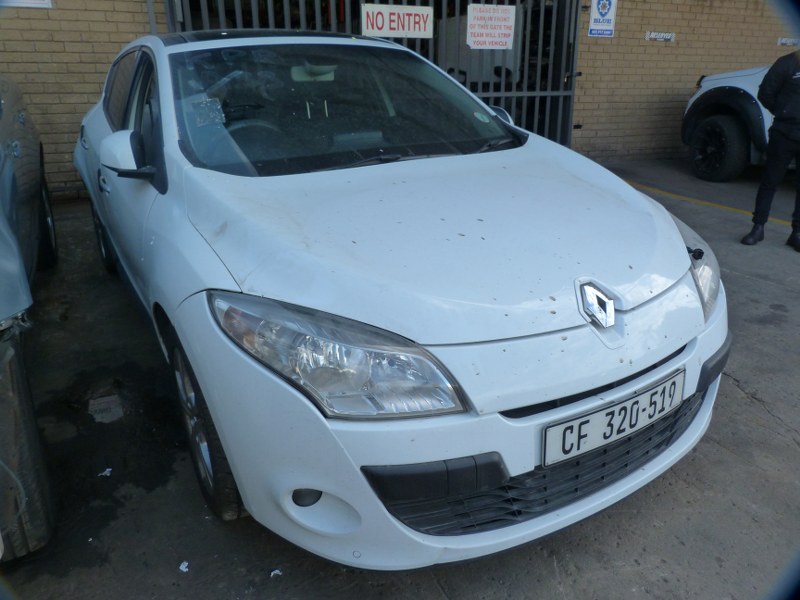 Renault Megane III 1.4 TCe Dynamique Manual White - 2011 STRIPPING FOR SPARES - Private Seller Renault Megane III 1.4 TCe Dynamique Manual White - 2011 STRIPPING FOR SPARES - Private Seller