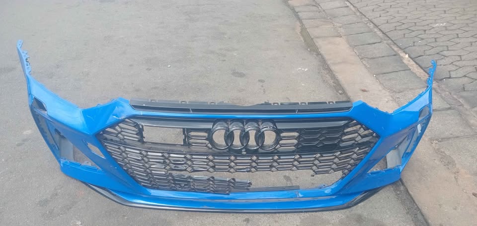 Audi RS7 front bumper - Private Seller Audi RS7 front bumper - Private Seller