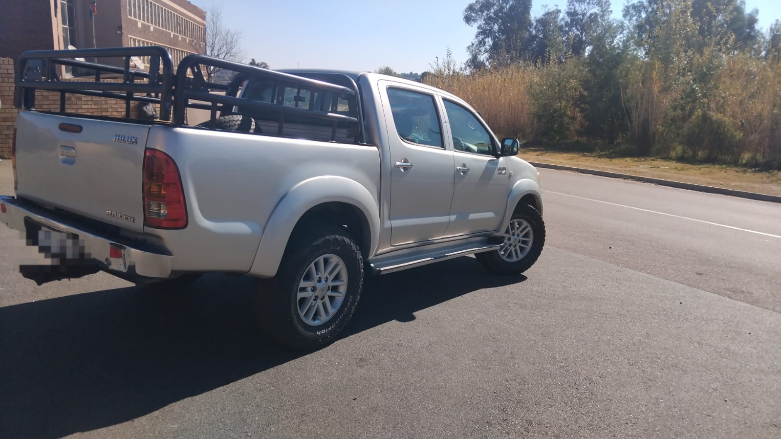 Toyota hilux 3.0 D4D for sale