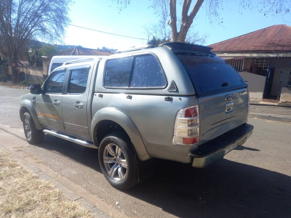 2011 Ford Ranger 3.0 Diesel,  Manual 4x2, Blue, Leather Seats.