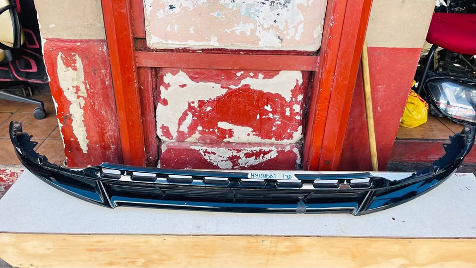 Hyundai i20 bumper spoiler - Private Seller Hyundai i20 bumper spoiler - Private Seller