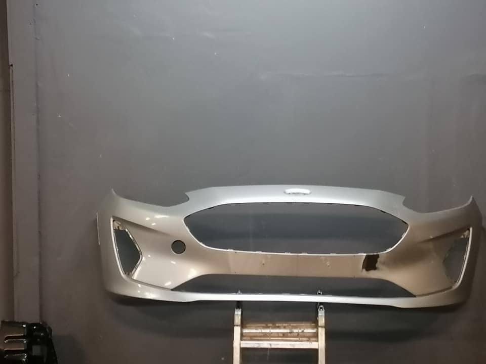 Ford Fiesta silver front bumper for sale - Private Seller Ford Fiesta silver front bumper for sale - Private Seller
