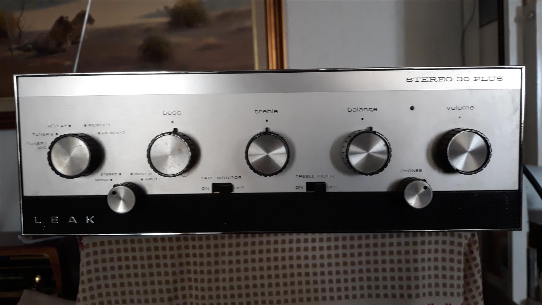 Hi-Fi Amplifier. Highly sought after LEAK STEREO 30 PLUS hi-fi a Hi-Fi Amplifier. Highly sought after LEAK STEREO 30 PLUS hi-fi a