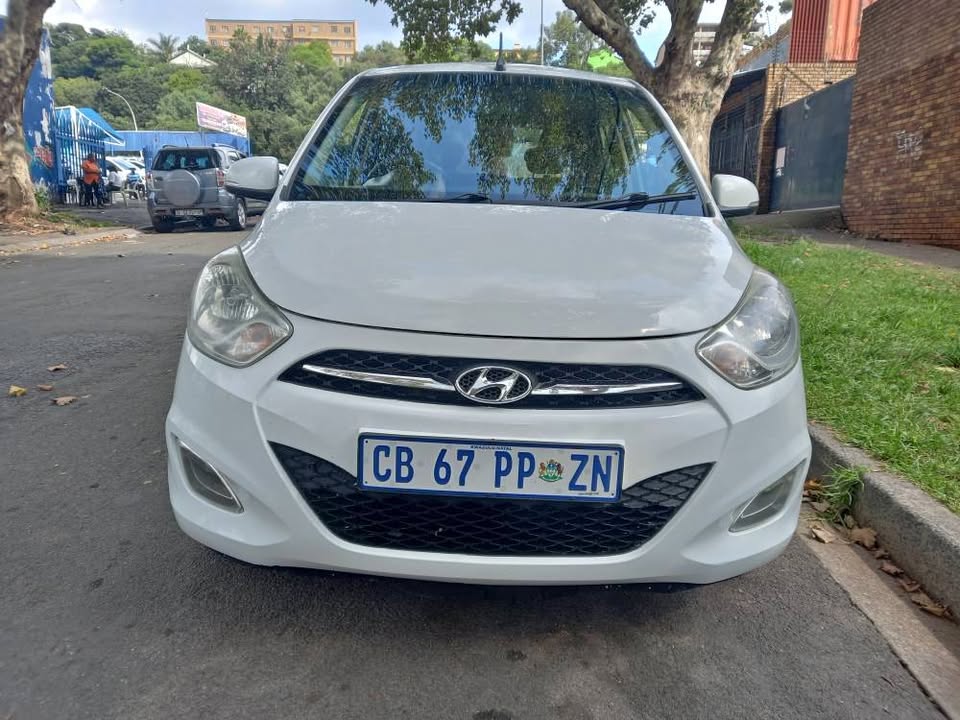 2012 Hyundai i10 Hatchback 1.1 Petrol, Manual, White, 85000kms, Spare Key.